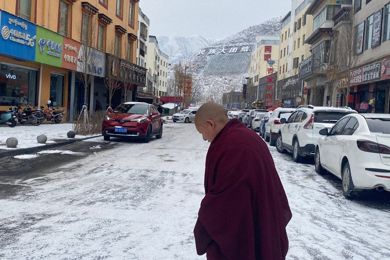 中国少数民族の「同化」加速、されど信仰は… チベット自治区60年