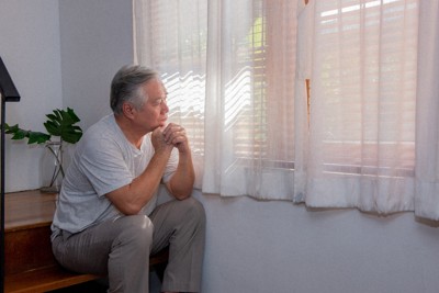 孤独・孤立は自己責任なのか　人生の出発点の違いで生じる格差解消を