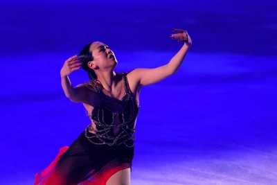 販売 中ゲーム・おもちゃ・グッズ - 浅田真央 BEYOND トレーナー M