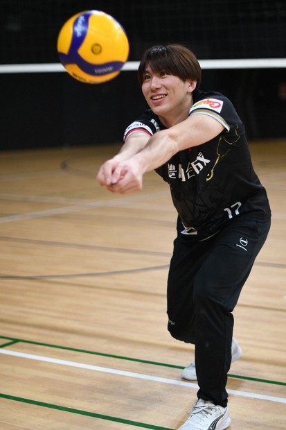 市川健太選手】ウルフドッグス名古屋 イタリアンレザーキーホルダー 24