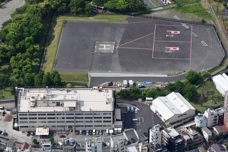 東京・六本木にある赤坂プレスセンター。ヘリポートも備えている＝東京都港区で2019年5月22日午後2時33分、本社ヘリから北山夏帆撮影