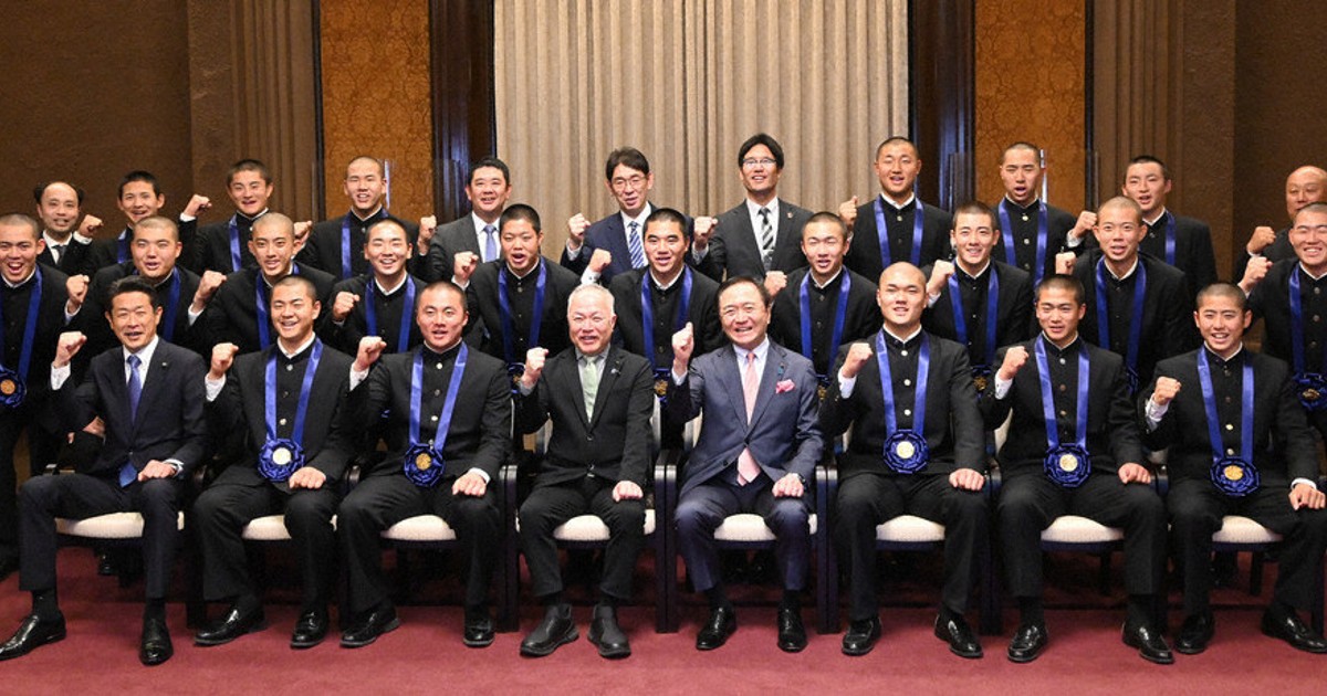 センバツ高校野球 春夏連覇へ、闘志新た 横浜選手ら 知事、市長訪問