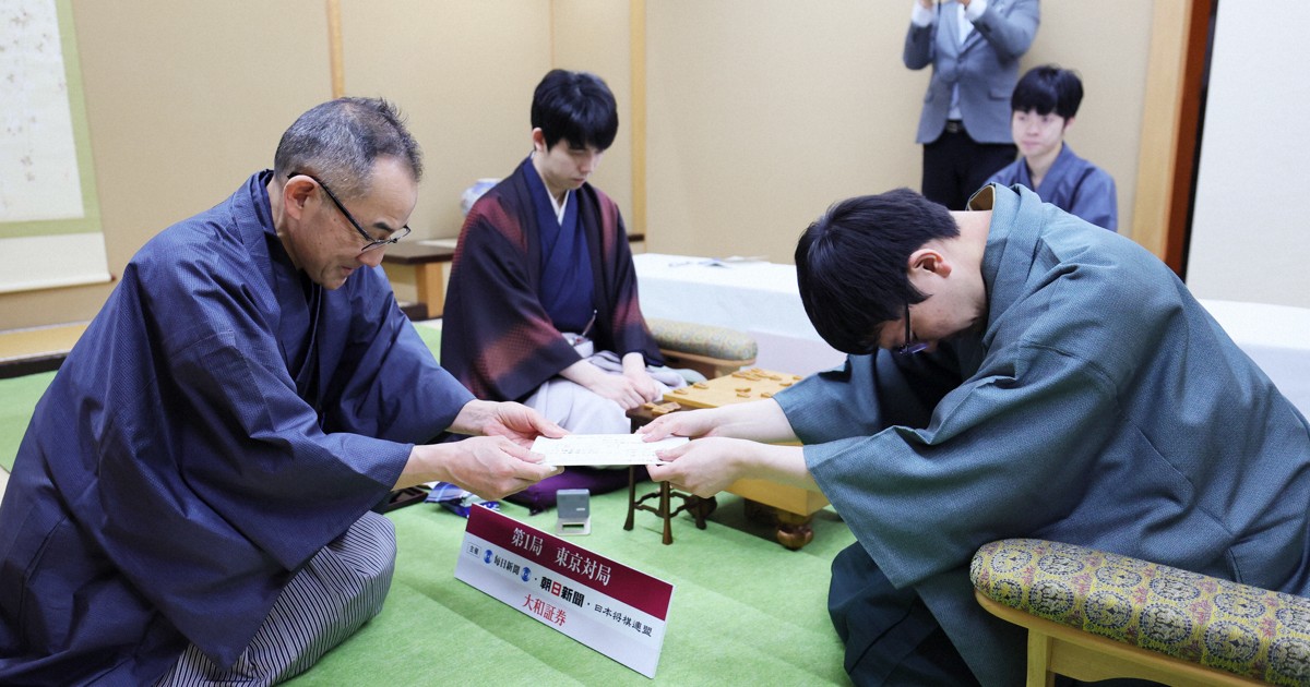 名人戦第1局 永瀬九段、大長考の末に封じ手 藤井名人の研究内か | 毎日新聞