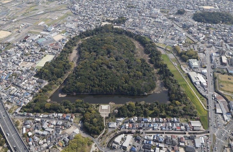 空から見た古墳 大仙陵古墳 上石津ミサンザイ古墳 誉田御廟山