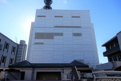 「女子御三家」に再開発の波／下　女子学院、高さ制限緩和「争点」に　日テレ60メートルから80メートルに　学校反発
