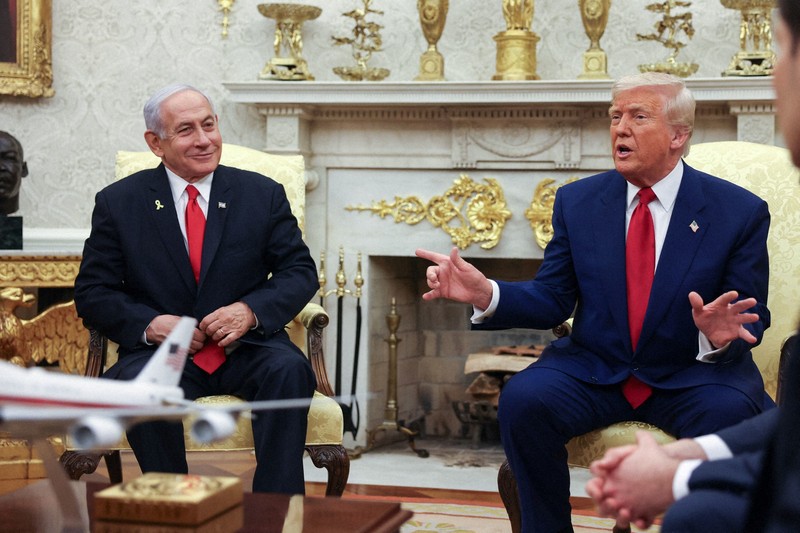 イスラエルのネタニヤフ首相（左）は7日のトランプ米大統領との会談で高関税政策の見直しを求めたが、拒否された＝ロイター