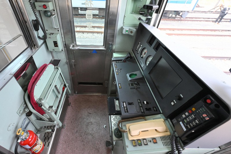 8000形」から「8000系」へ 西武鉄道若手社員がデザイン [写真特集1/25