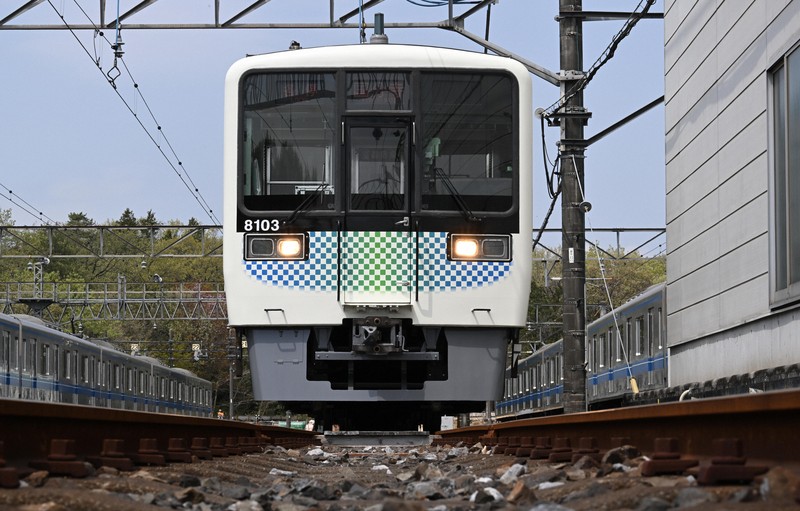 8000形」から「8000系」へ 西武鉄道若手社員がデザイン [写真特集27/25