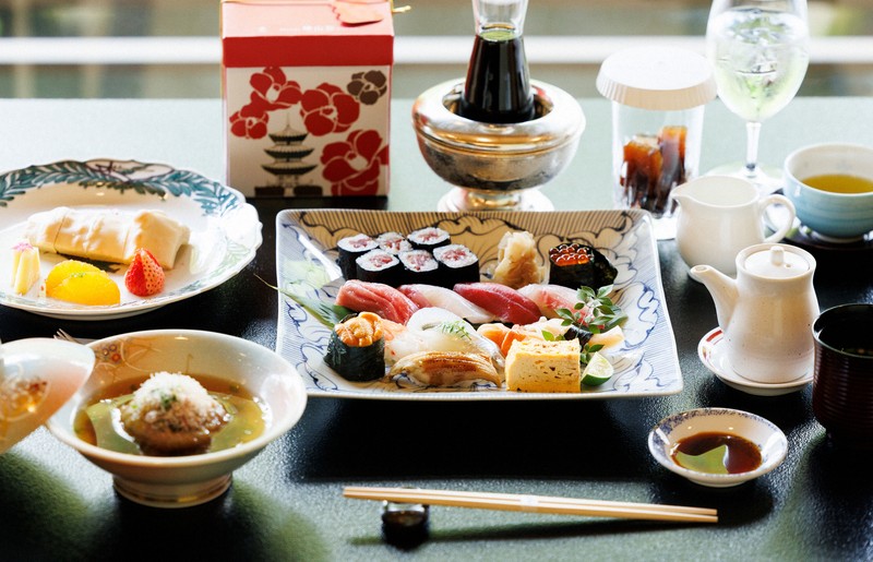 藤井名人冷たい天ぷら蕎麦、永瀬九段米茄子の鴫炊き 名人戦昼食 | 毎日新聞