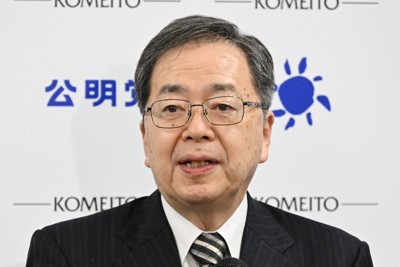 記者会見で質問に答える公明党の斉藤鉄夫代表＝国会内で2025年4月11日午前10時33分、平田明浩撮影