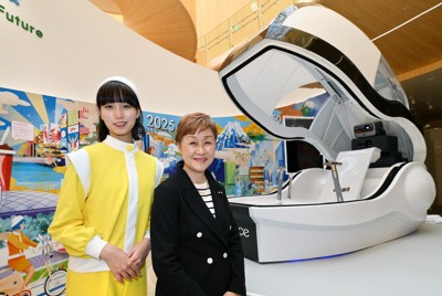 進化した「人間洗濯機」で案内役 祖母から孫へ 万博の楽しさバトン