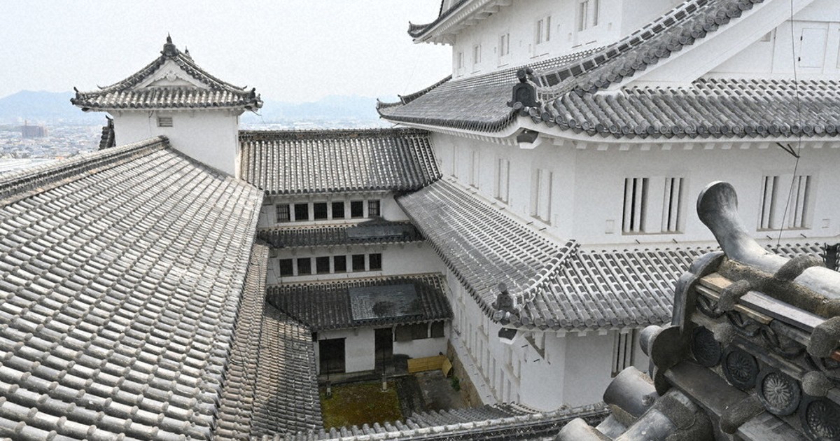 姫路城 連立天守構造、じっくりと 3小天守と渡櫓 25日まで、同時に特別