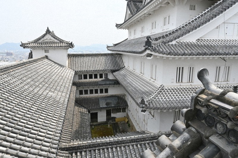 姫路城 連立天守構造、じっくりと 3小天守と渡櫓 25日まで、同時に特別