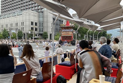 2024年に設けたプレミアム観覧席の様子＝京都市観光協会提供