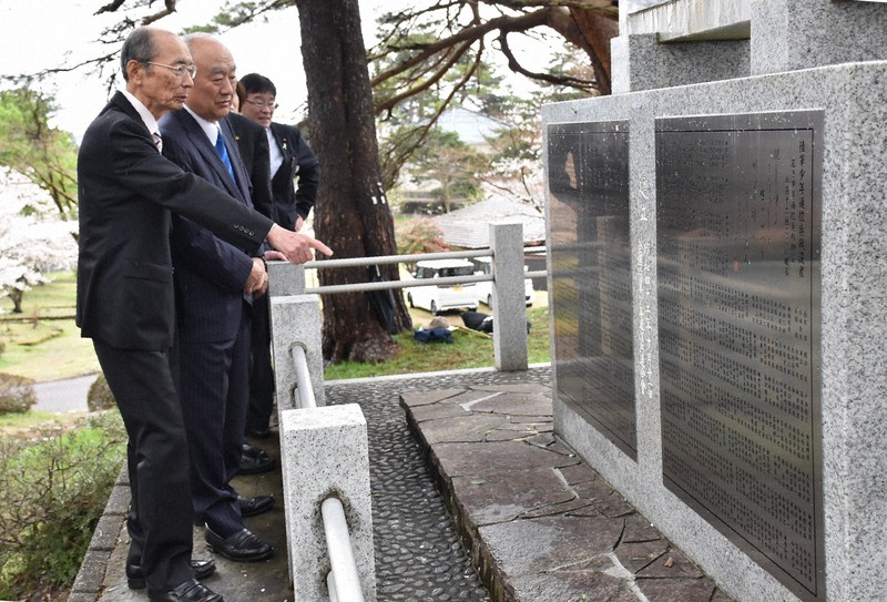 戦地に向かい、命落とした少年通信兵 812人の名前が銘板に 新潟 | 毎日新聞