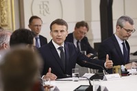 フランスの核兵器を中心に据えた「欧州の核」創設を呼びかけたマクロン仏大統領＝フランスのパリで2025年4月3日、AP
