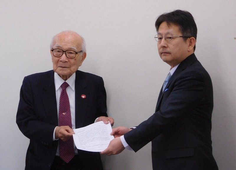 核軍縮のリードを 被団協らが政府に要請 NPT準備委を前に | 毎日新聞