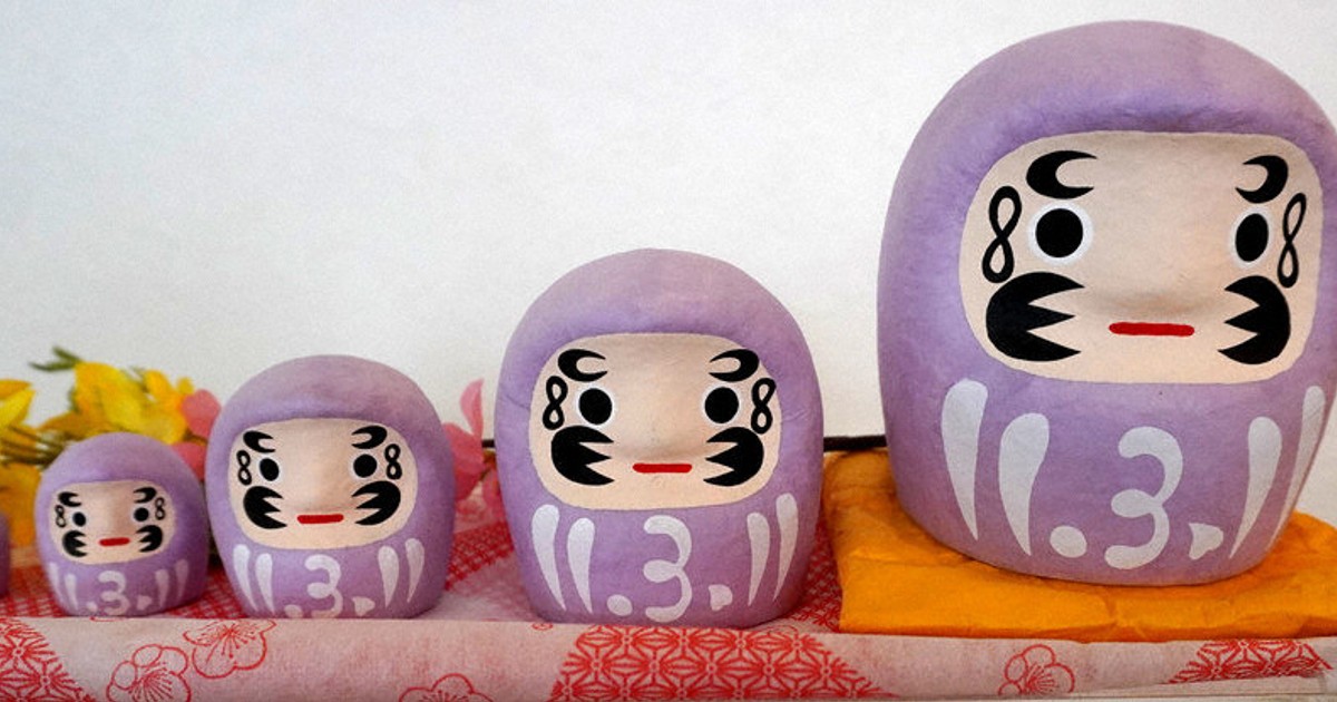 毎小ニュース：話題 「藤枝だるま」マトリョーシカに 柔らか藤色