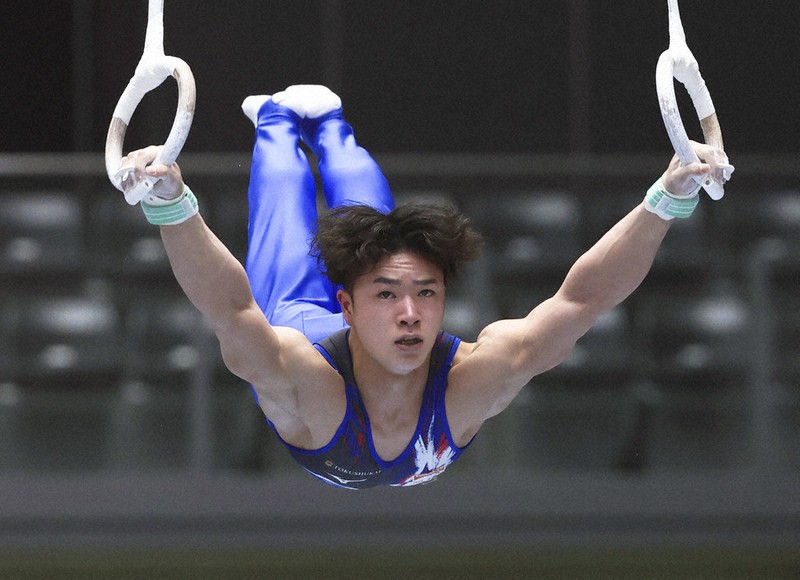 体操：体操 全日本個人総合 岡、男子予選トップ 橋本2位 | 毎日新聞