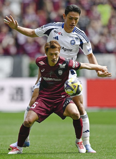 身長差20センチ 神戸の「小兵CB」が空中戦で圧勝できたワケ | 毎日新聞