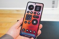 4月15日に発売した英Nothing社の「Nothing Phone（3a）」＝記事中の写真はすべて筆者撮影