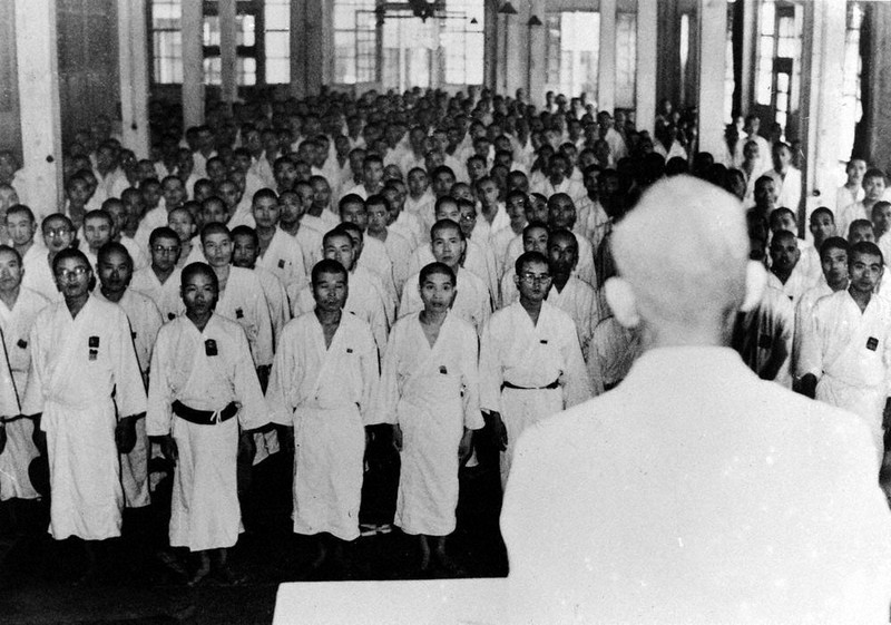 戦中写真を読む：／40 戦火の人々 医療の前線 傷病者も国策宣伝に