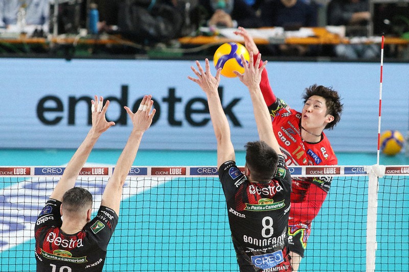 月刊セリエA：バレーボール 出番限定の石川、好機へ準備 | 毎日新聞