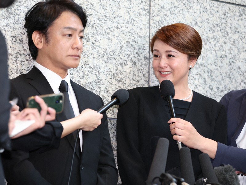中山美穂　お別れの会 中山美穂 お別れの会」の写真展示。 - 中山美穂お別れの会に多く