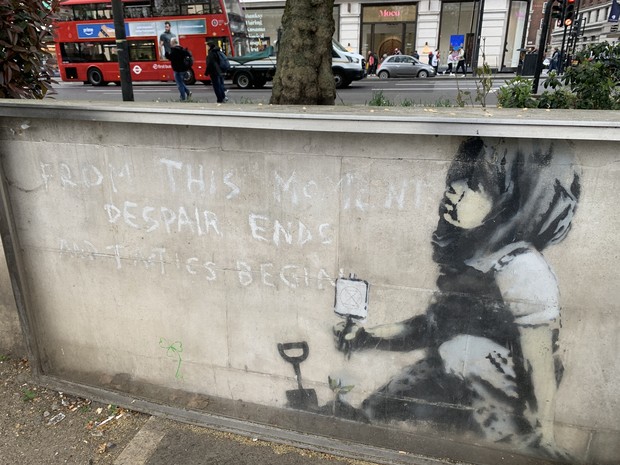 バンクシーの「落書き」はなぜ特別なのか | ロンドンEYE | 福永方人