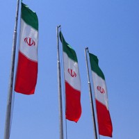 イラン国旗=テヘランで2021年6月17日、真野森作撮影