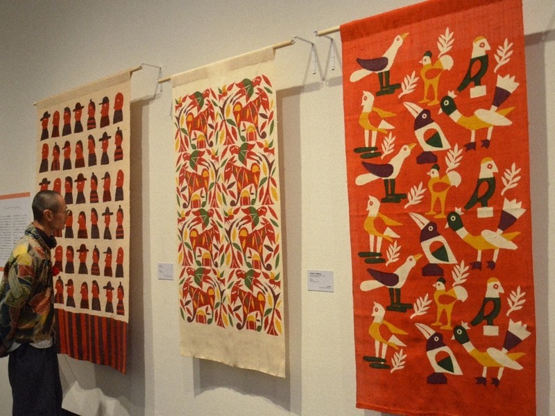 色、鮮やかに 発想、大胆に 染色家・柚木沙弥郎さん、松江で業績