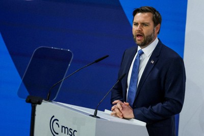 ミュンヘン安全保障会議で演説するバンス米副大統領＝ドイツ南部ミュンヘンで2025年2月14日、ロイター 