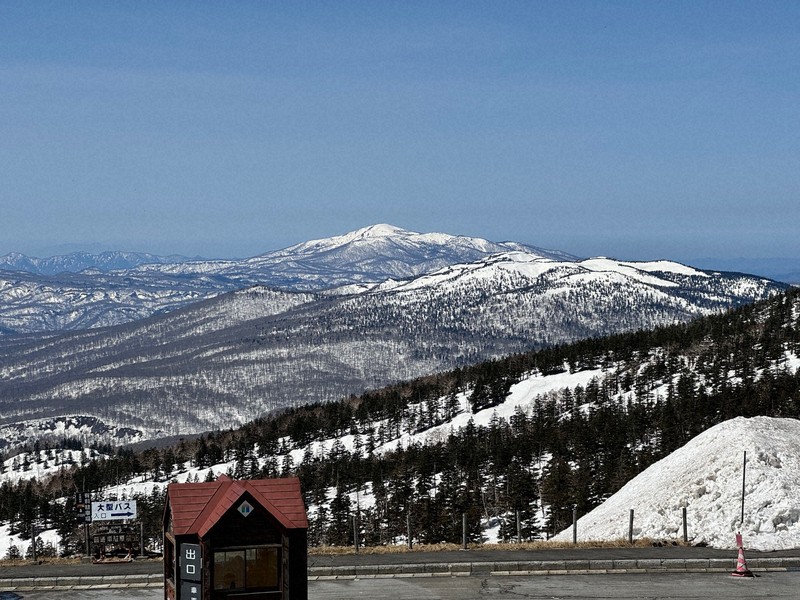 八幡平アスピーテラインの「雪の回廊」 今季は積雪多く、見応え抜群