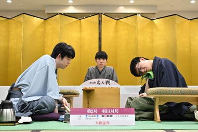 名人戦第2局 藤井聡太名人が連勝 永瀬拓矢九段の攻勢に反撃成功 | 毎日新聞
