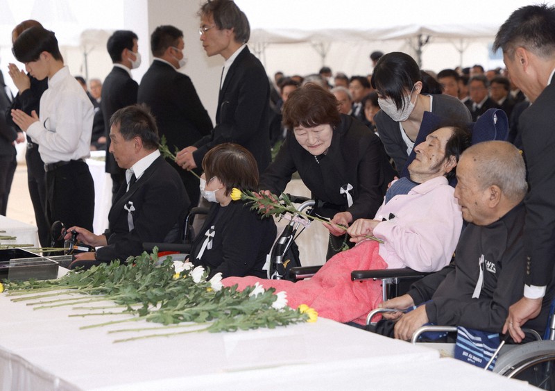 補償や救済拡大には応じず 環境相、水俣病患者らと懇談 | 毎日新聞