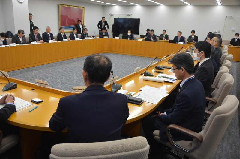 トランプ関税「一過性じゃない」 スバル、マツダ城下町の覚悟 | 毎日新聞