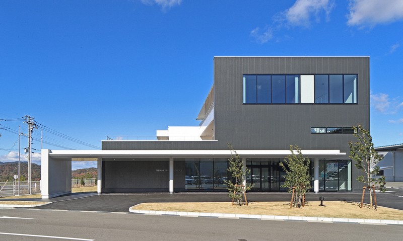 トランプ関税「一過性じゃない」 スバル、マツダ城下町の覚悟 | 毎日新聞