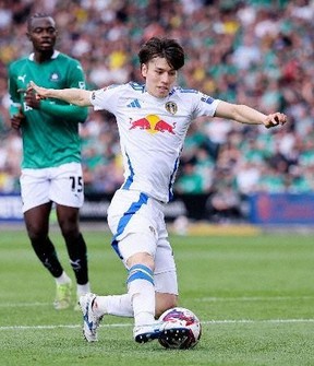 最終価格リーズ田中碧Leeds United トレーニングウェアイングランド