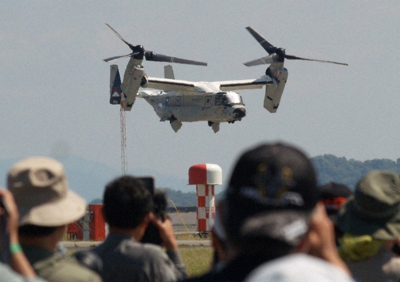 米軍岩国基地、一般開放に13万人 オスプレイやF35が登場 山口 | 毎日新聞