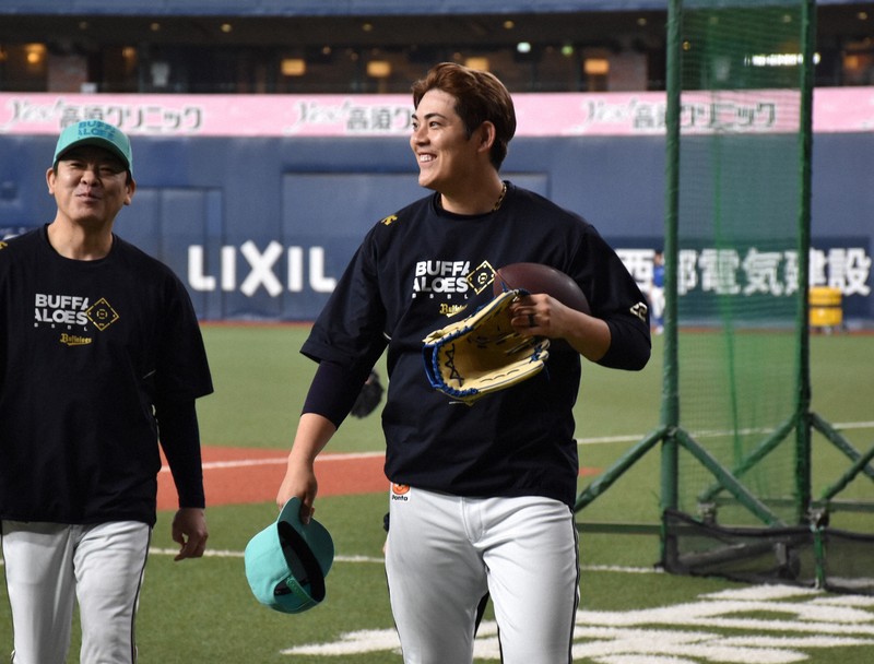 focus プロ野球：「中4日ならいつでも」鉄腕・九里亜蓮がオリックスに