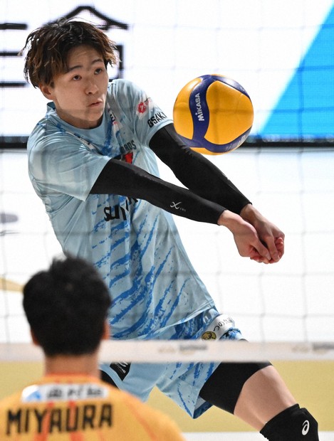 バレー推し：サントリー藤中颯志「盛り上がりは違うかな」 SVリーグ