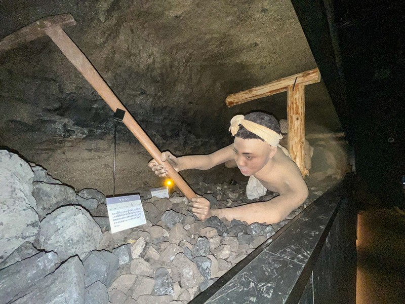 鞍手町 歴史民俗博物館リニューアル 石炭資料展示室が完成 坑道を