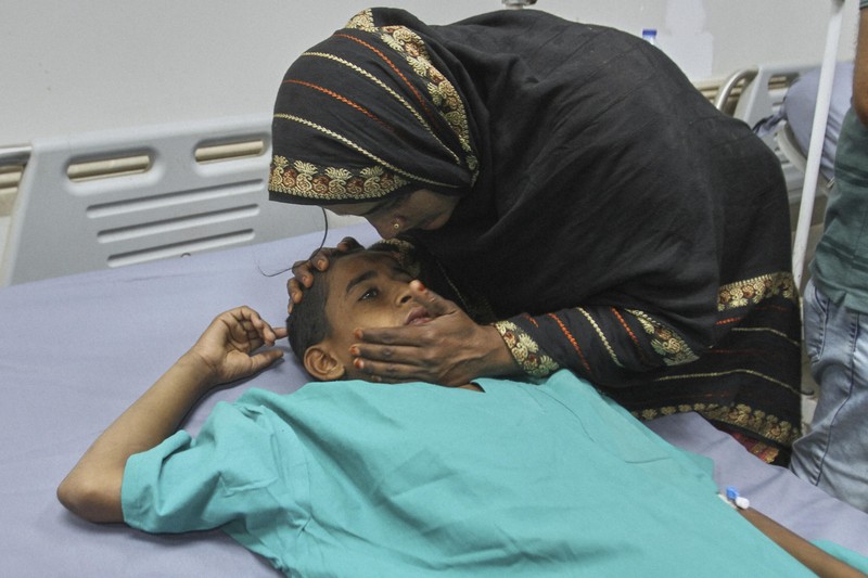 インド、25分間でミサイル24発 パキスタン「テロ拠点」に | 毎日新聞