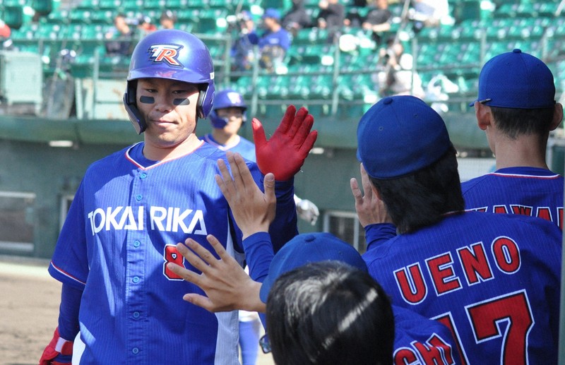 日本通運・西里が社会人初アーチ 快勝に貢献 JABA九州大会 | 毎日新聞