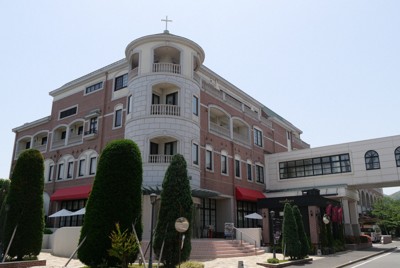 「こうのとりのゆりかご」開設から18年となる慈恵病院＝熊本市西区で2025年5月8日午後1時18分、中村敦茂撮影