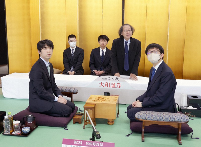 興味津々です」 立会の福崎文吾九段インタビュー 名人戦第3局 | 毎日新聞