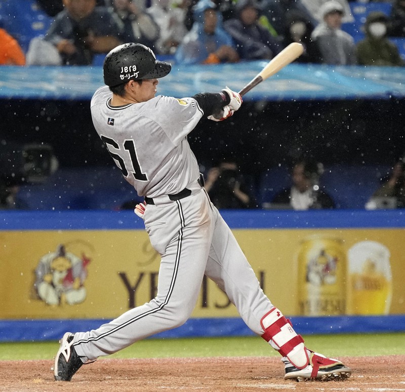 巨人・増田陸、3年ぶりのソロ本塁打 定位置奪取へ猛アピール | 毎日新聞