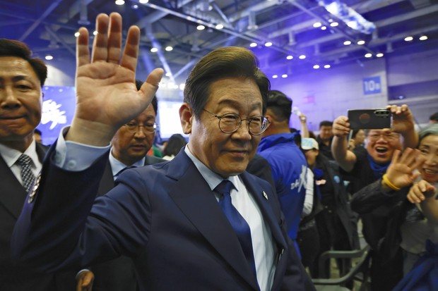 韓国政治：「中道票を減らしても…」共に民主党が大統領選に向け強硬