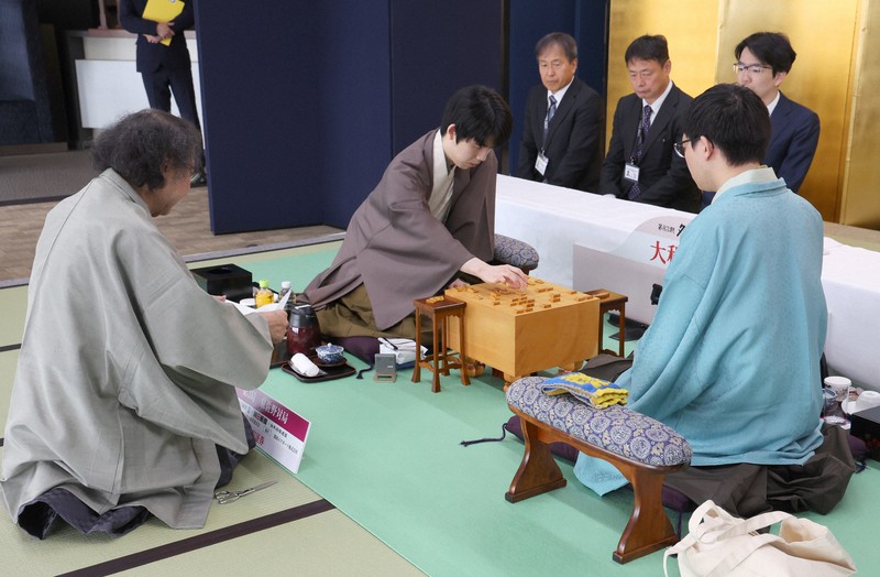 将棋　名人戦　封じ手 藤井聡太名人に妙手！永瀬九段が大長考で封じ手に 名人戦第1局