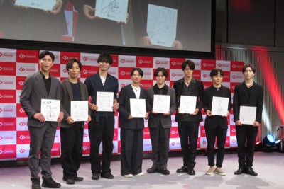 昌宏です。 リンクサイド：男子トップスケーター8人の目標は？ コラントッテ